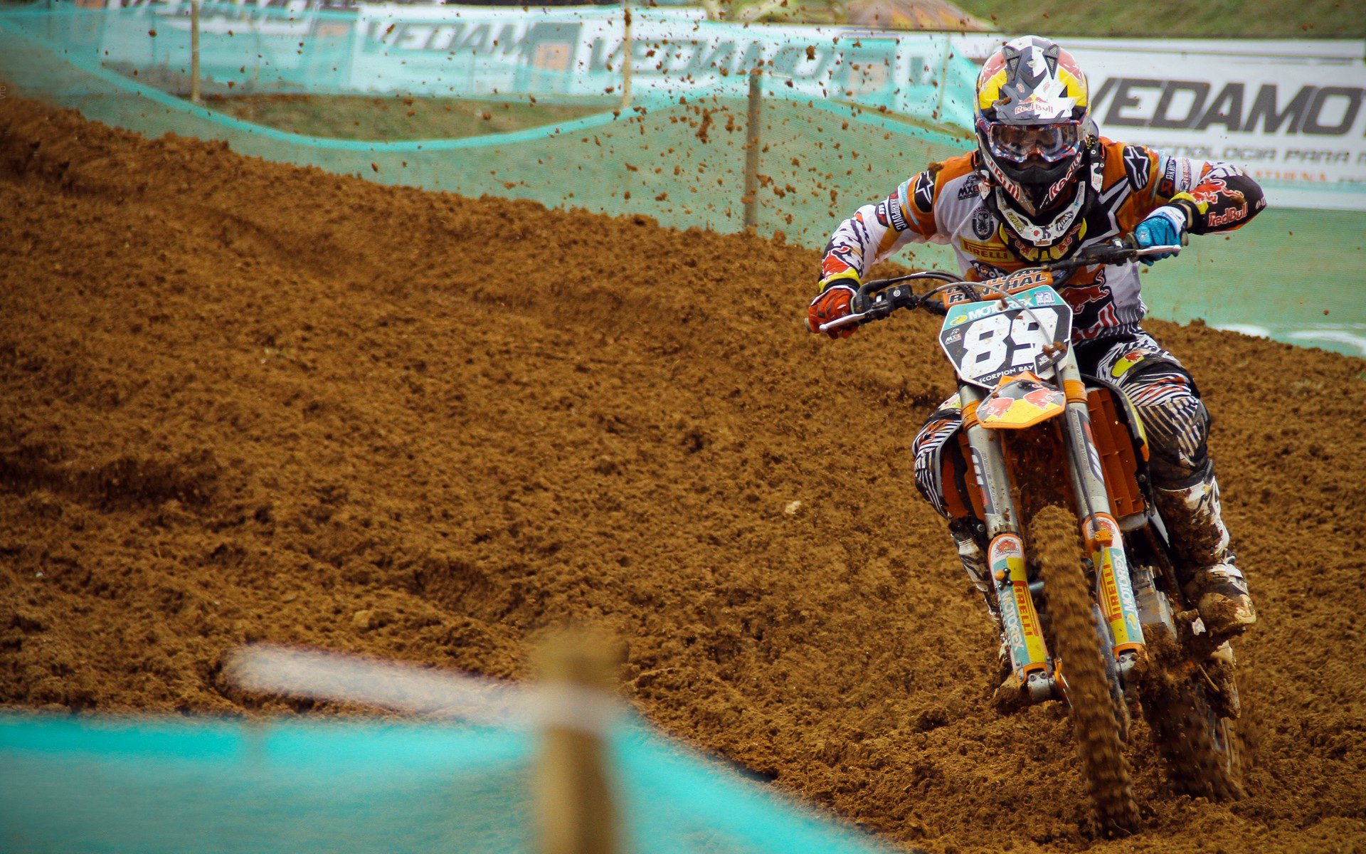 “新都香城赛场,福乐球选手火力全开!”