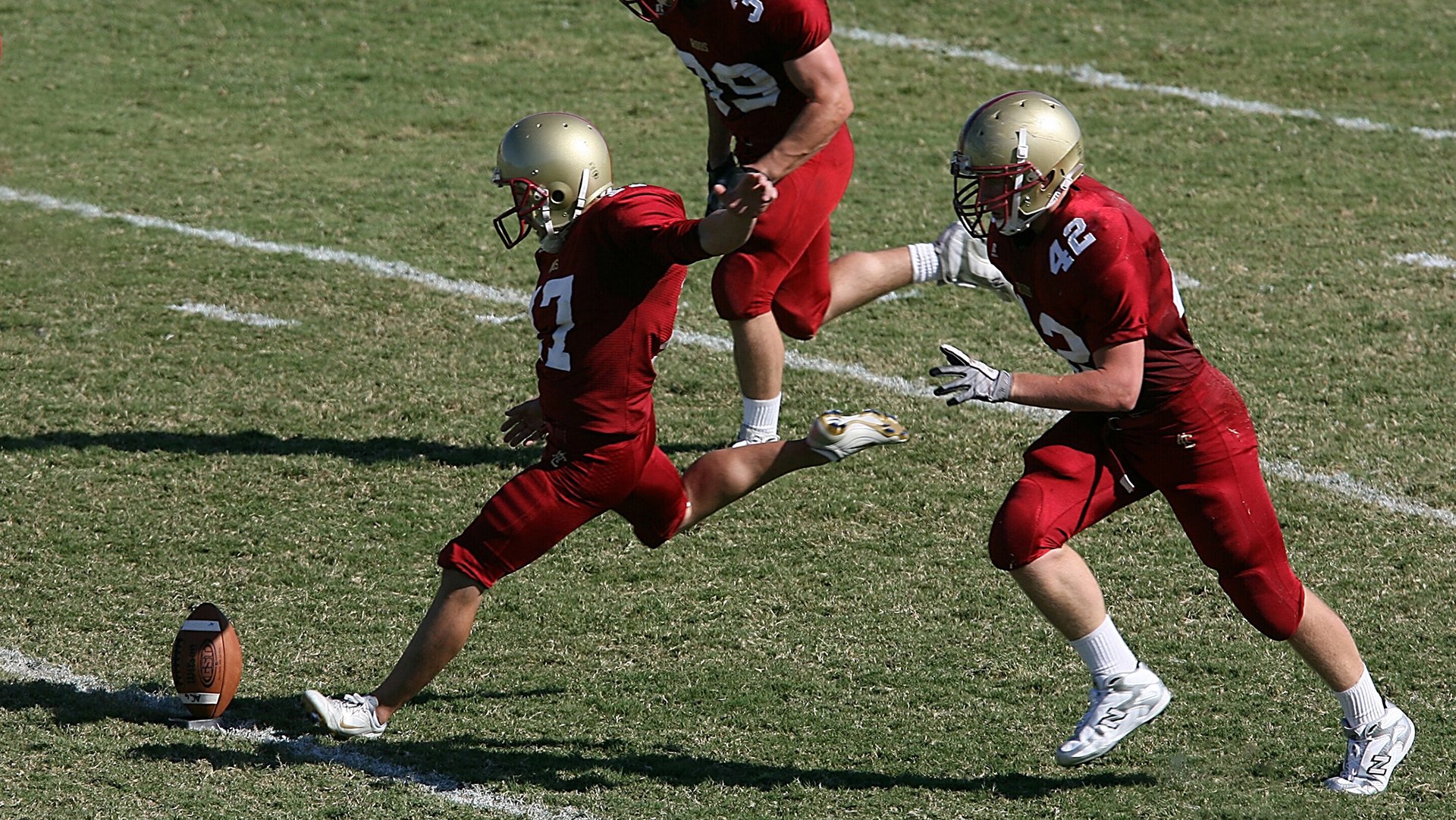 “足球文化推广周在上海举办”，足球推广学校